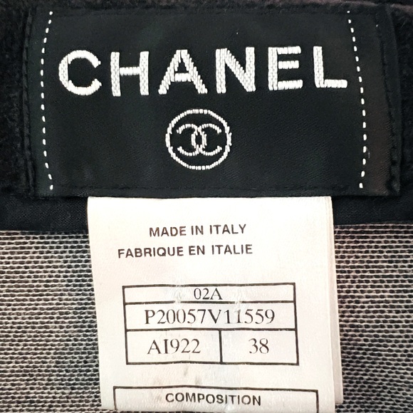Chanel collarless velour jacket. Size 38 (M) - Picture 9 of 11